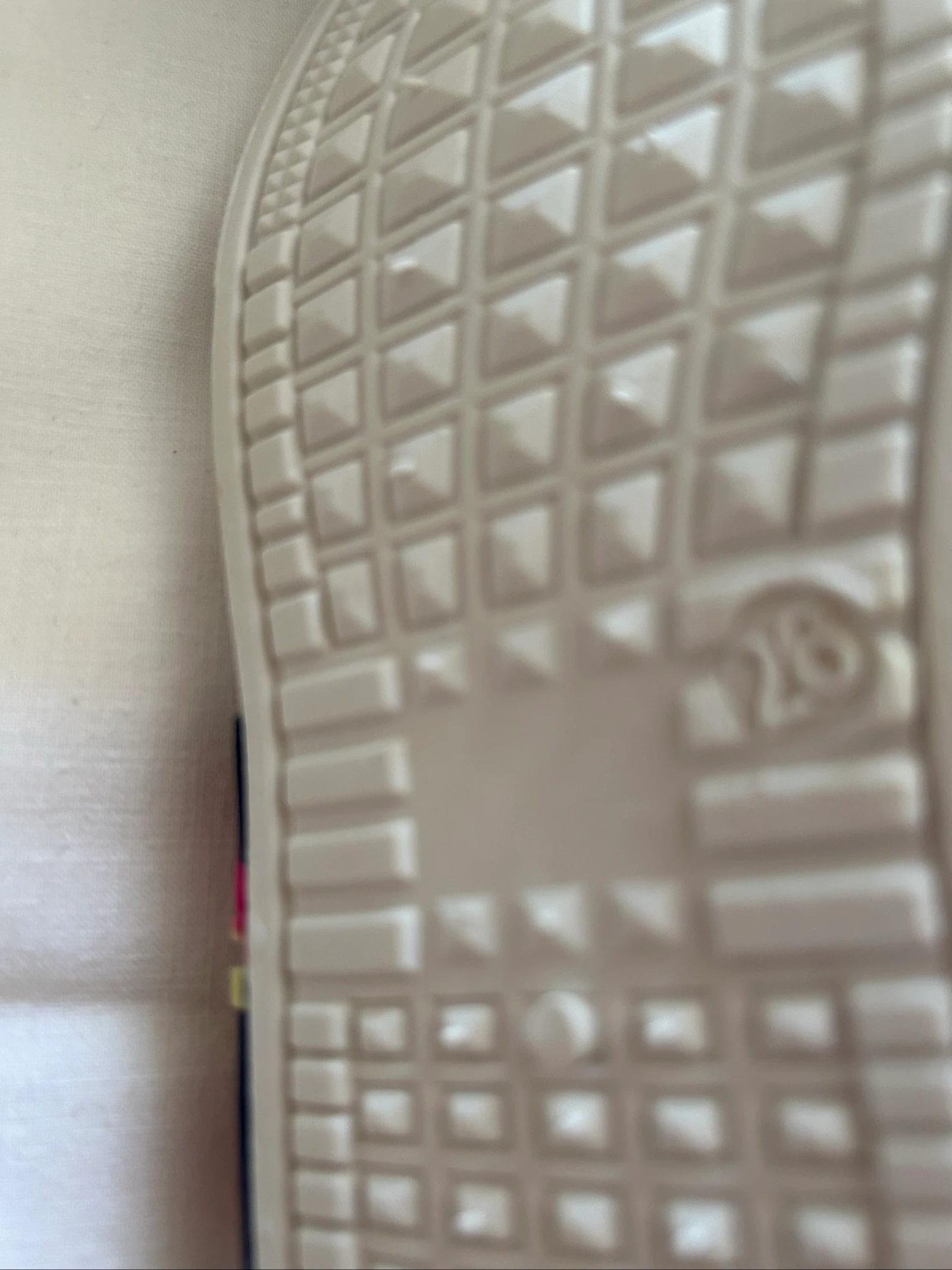 Children’s sneakers, size 26. Brand new – photo 3